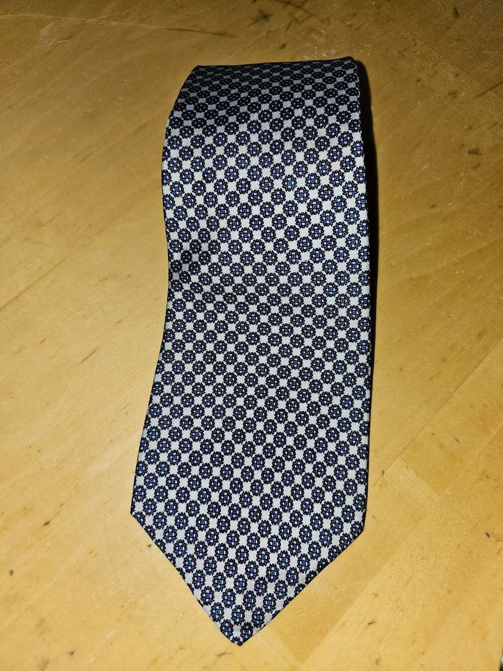 Christian Dior Cravates Paris New York Silk Blue Medallion Geometric Tie